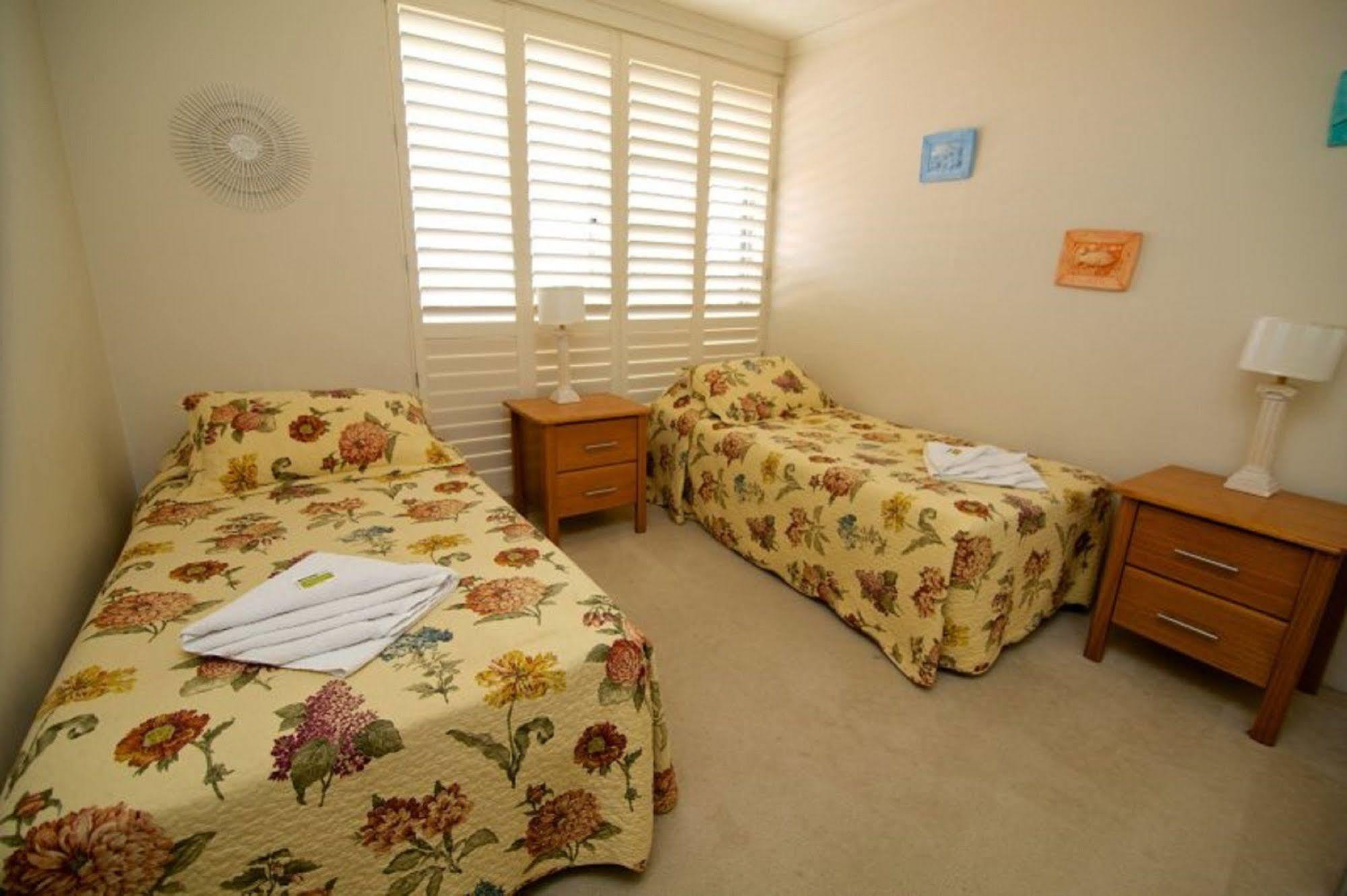Foreshore Beachfront Apartments Gold Coast Eksteriør bilde